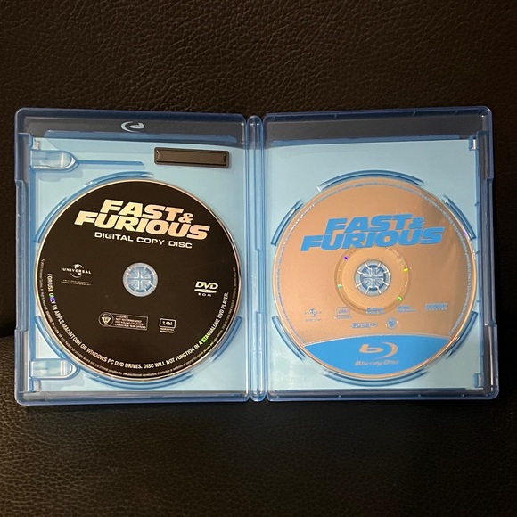 Fast & Furious Blu-ray - Picture 3 of 4